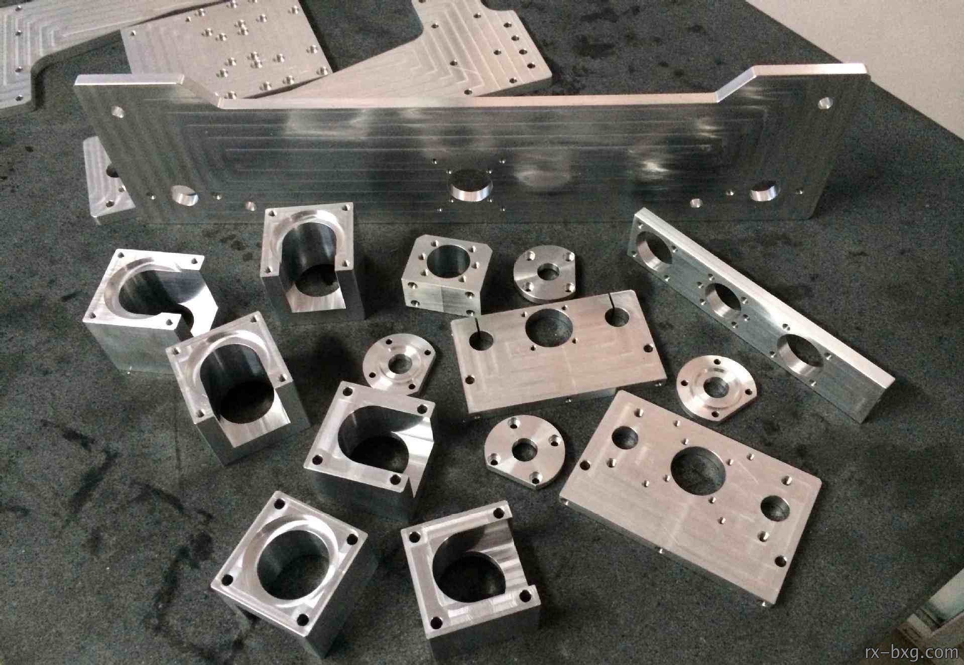 广州精密机械加工我们该如何正确的操作呢？